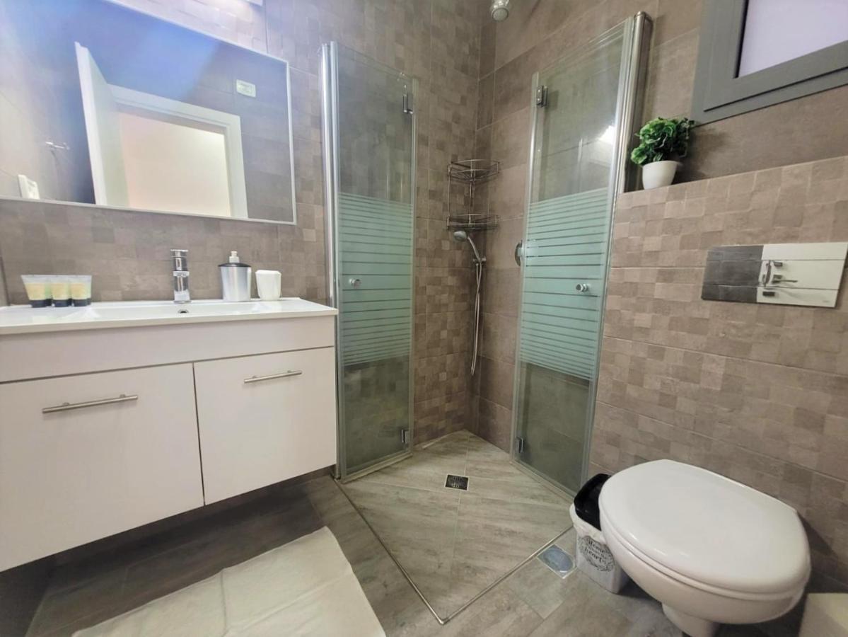 Yalarent Ariston Apartment & Penthouse ティベリア エクステリア 写真
